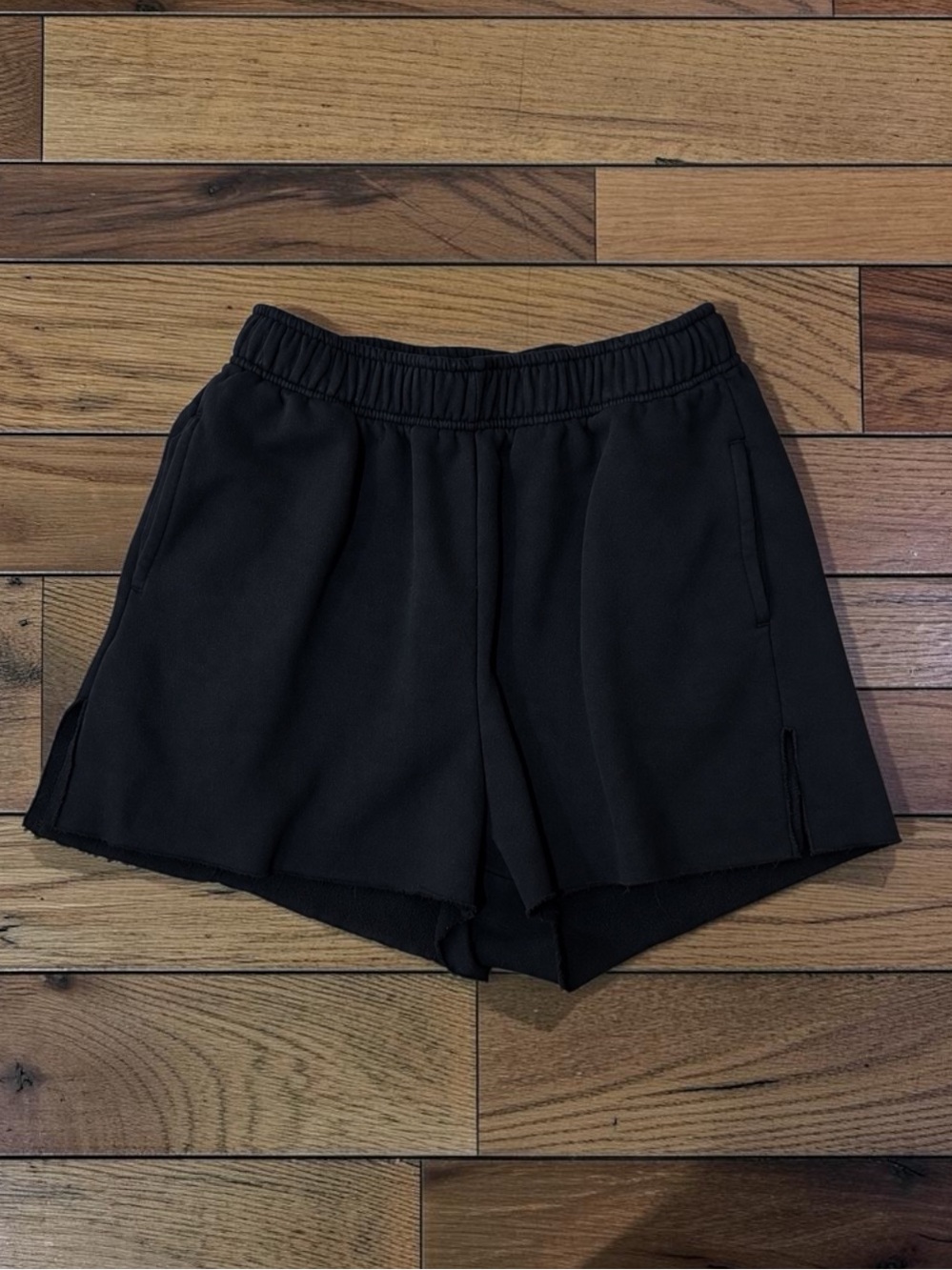 Wild Fable Women’s Black High Rise Fleece Sweat Shorts Size M